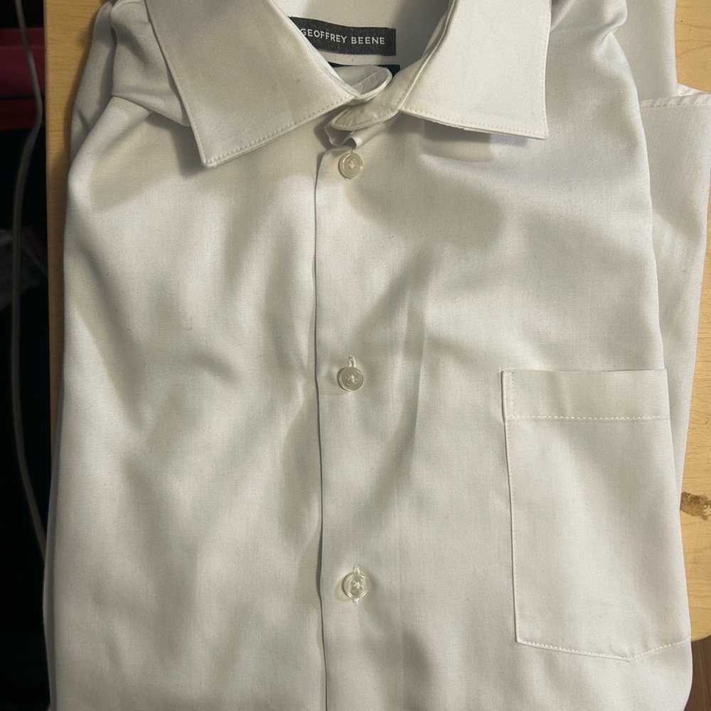 Geoffrey Beene button down. Wrinkle free shirt.